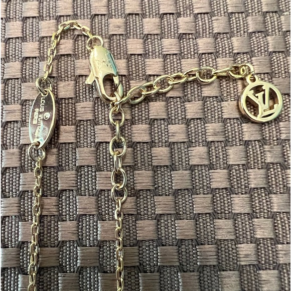 COPY - Louis Vuitton Vivían Necklace - Picture 5 of 7